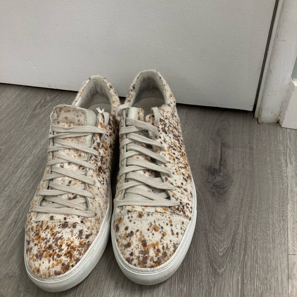 John varvatos Collection REED LOW TOP SNEAKER.
Size 9.5 or 42.5 EU - Picture 5 of 11